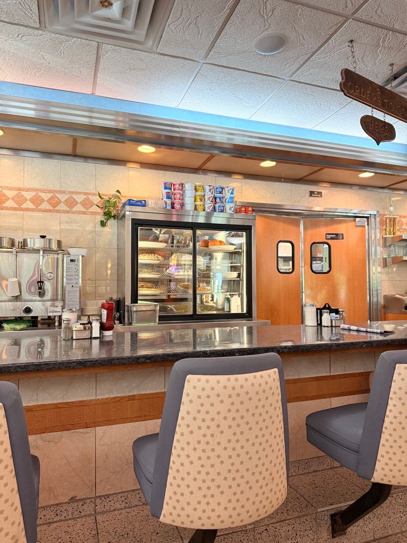 Orem's Diner, Wilton
