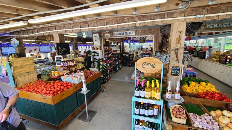 This North Carolina Farm Market Is Packed With Homemade Fudge, Fresh-Baked Treats, And Coastal Specialties - Decor Hint Leave With More Local Food Than You Planned To Buy
