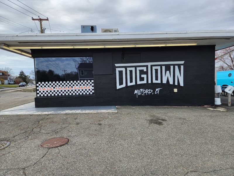 Dogtown, Milford