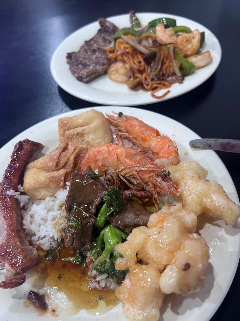 Hot Dishes Go Well Beyond Seafood