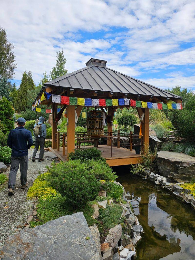 This Hidden 5-Acre Idaho Garden Has 5 Different Biomes And Seniors Visit Completely Free - Decor Hint Visit After 65 And Skip The Regular Admission Fee Completely