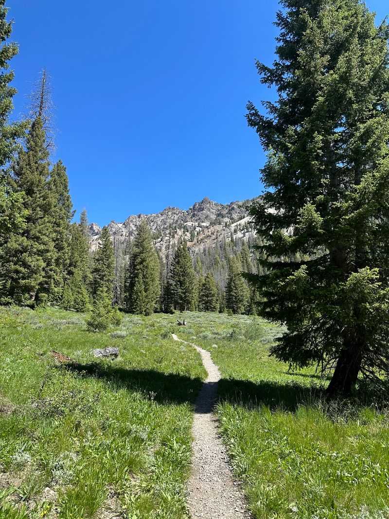 Pack Lunch And Turn The Hike Into A Full High-Country Escape