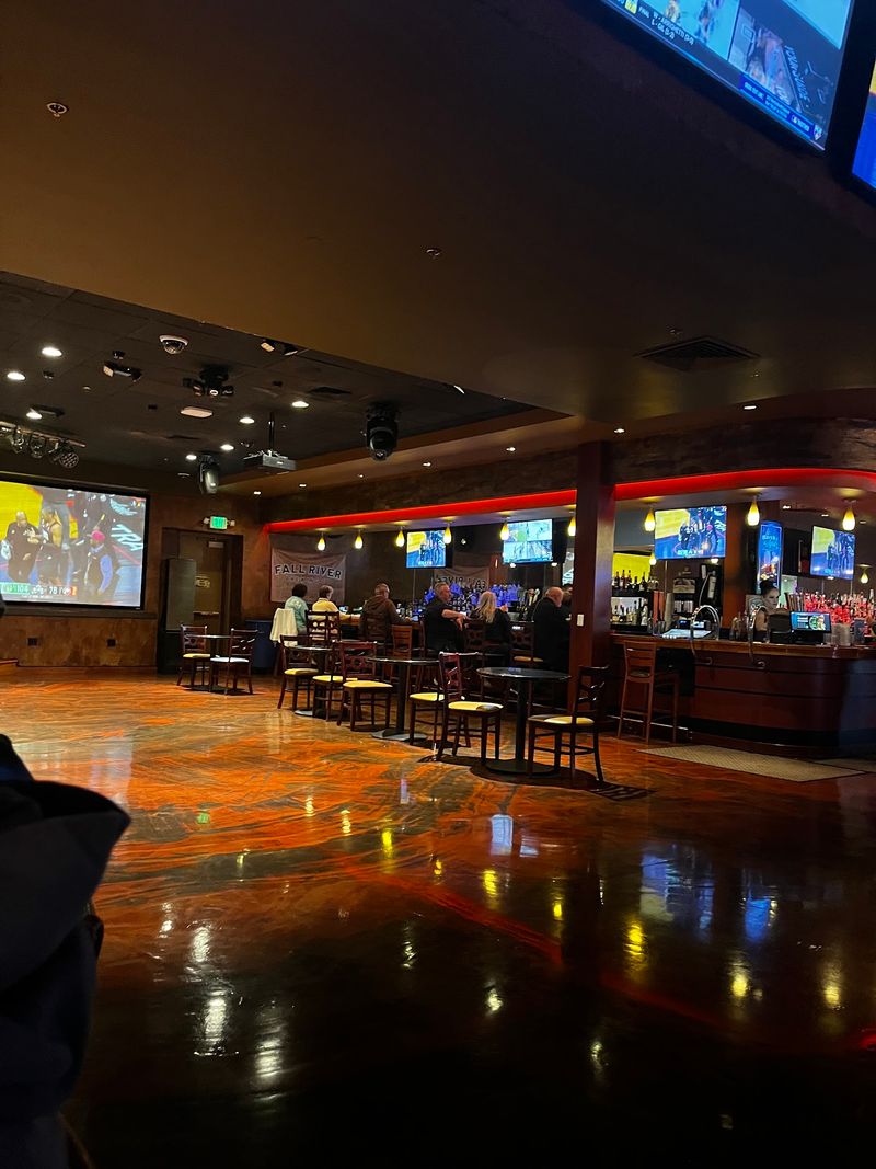 Seasons Restaurant, Redding
