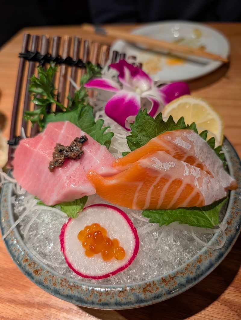 15 Japanese Restaurants In Kentucky That Locals Actually Love - Decor Hint Omakase Sushi & Sake Bar @Chevy Chase Kentucky
