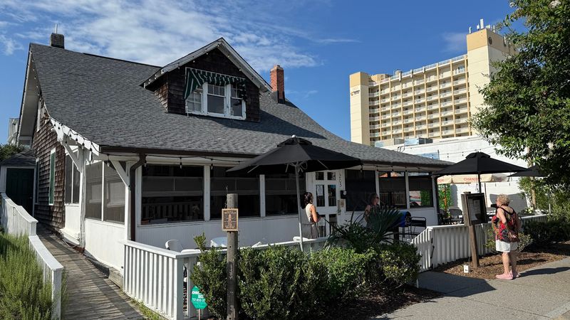 Tautog's Restaurant