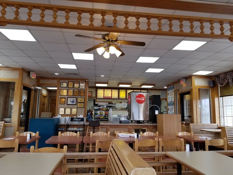 A Casual Room Where Nobody Judges Your Second Plate