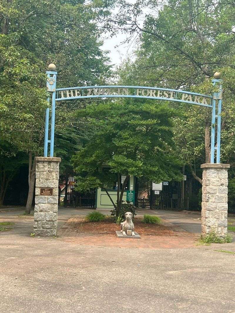 Zoo In Forest Park And Education Center, Springfield
