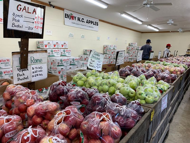 More Than 25 Apple Varieties Keep The Selection Changing Through The Season