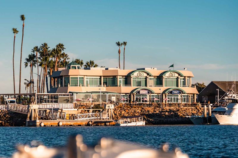 Boathouse on the Bay, Long Beach