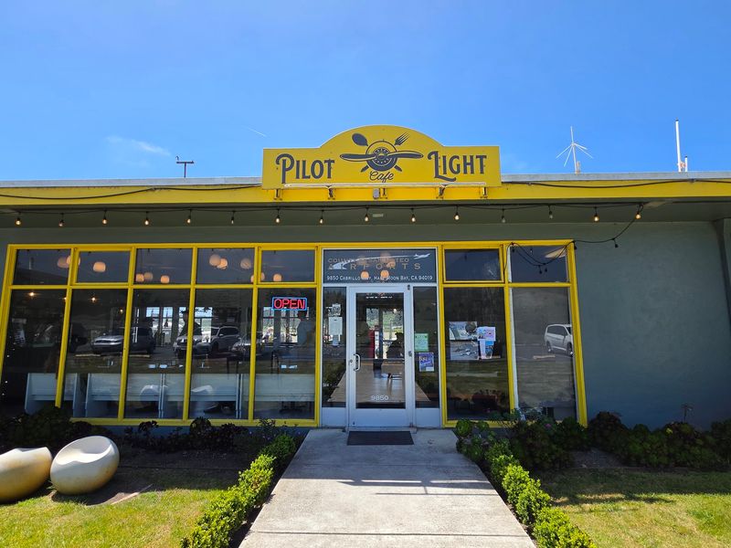 Pilots Can Literally Fly In For Breakfast