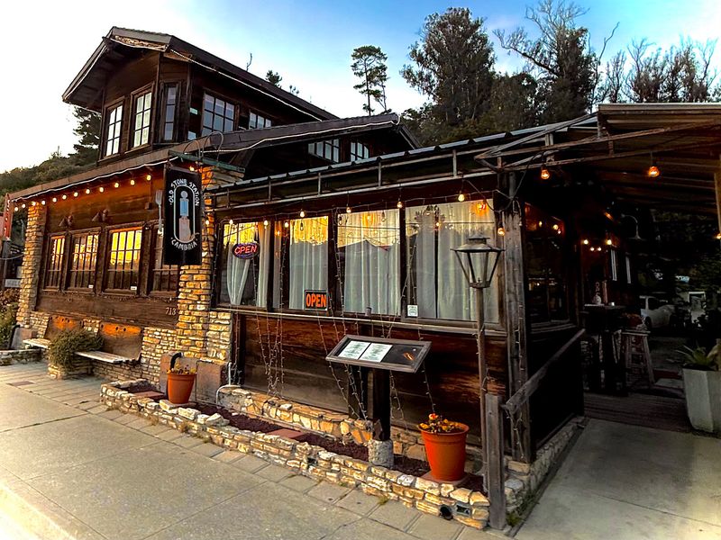 You’d Never Guess This Old California Gas Station Is Now A Full-Blown Steakhouse - Decor Hint A Major 1993 Remodel Turned The Old Station Into A Restaurant