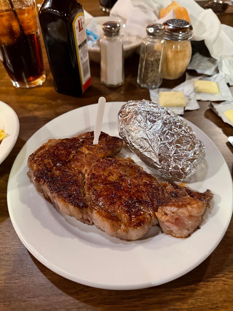 This Old-School Nebraska Steakhouse Pairs Hand-Cut Steaks With Italian Family Recipes - Decor Hint The Steaks Are Hand-Cut In-House