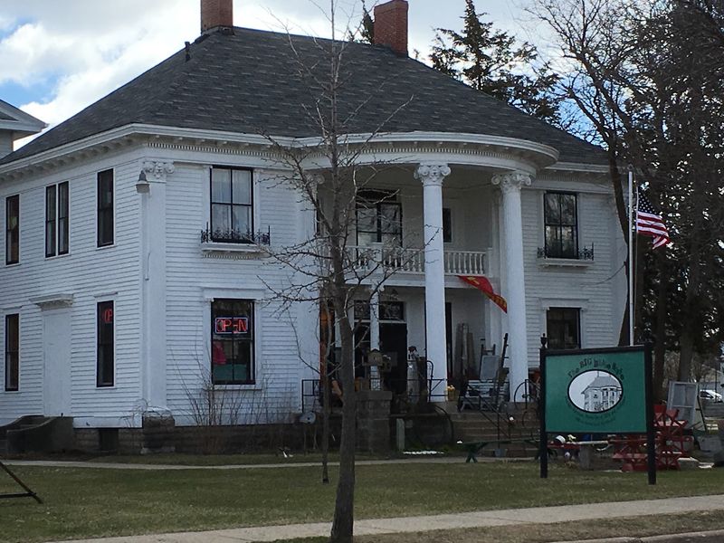 The Century Old Mansion In Minnesota That's Been Turned Into A Shopper's Dream Come True - Decor Hint A Grand Old Home That Became A Store