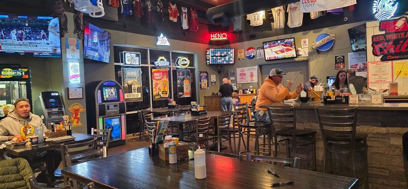10 Nebraska Restaurants Making Gluten-Free Dining Easier In 2026 - Decor Hint Rivals Bar & Grill, Hastings