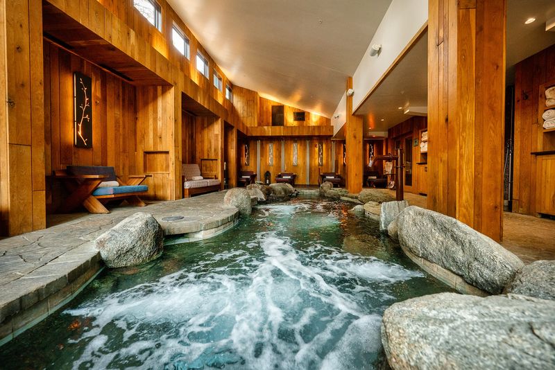 These 9 Idaho Staycation Destinations Are Perfect For A Romantic Escape - Decor Hint Shore Lodge, McCall
