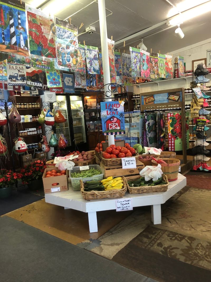 These 9 North Carolina Amish Markets And Country Stores Make Homemade Food Worth The Road Trip In 2026 - Decor Hint Clemmons Country Store
