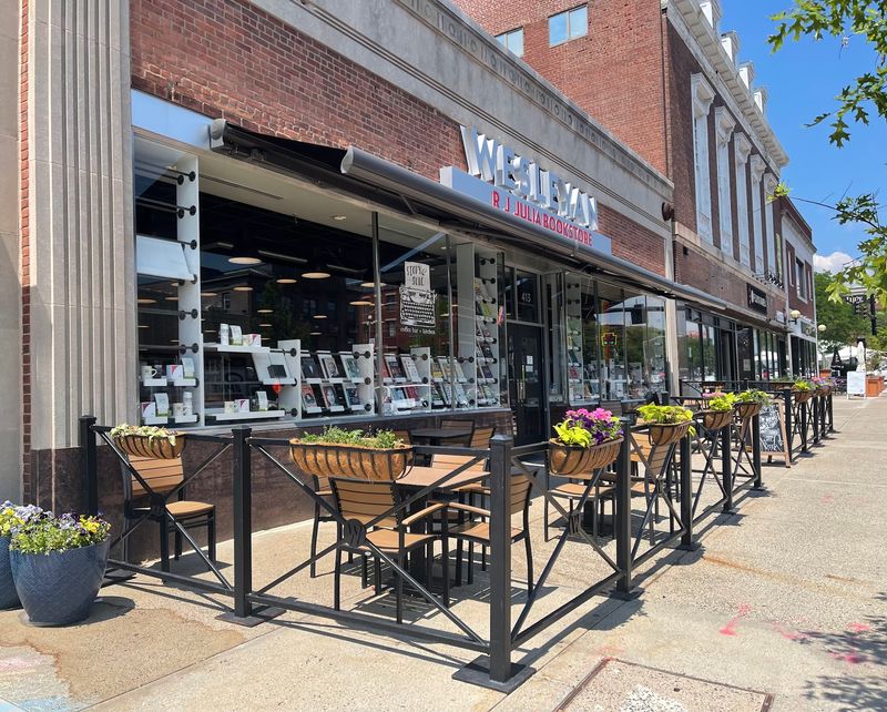 Wesleyan R.J. Julia Bookstore, Middletown