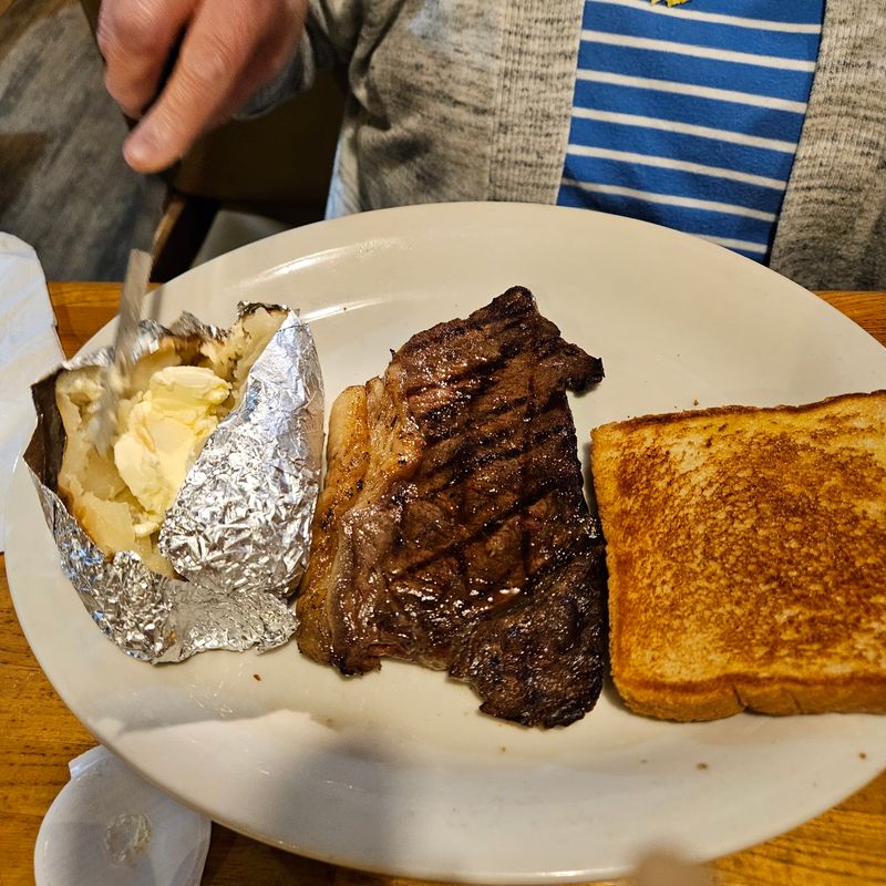 This Classic Alabama Steakhouse Is Still Known For A Salad Bar Locals Love - Decor Hint Hand-Cut Steaks That Never See A Freezer