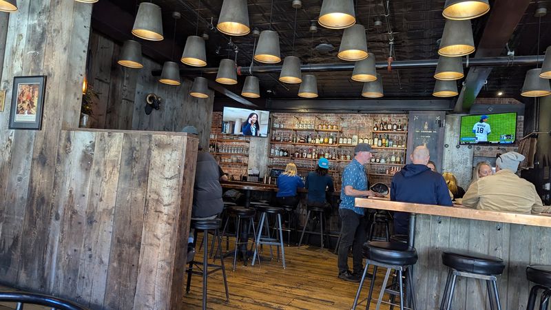 Warfield Distillery & Brewery