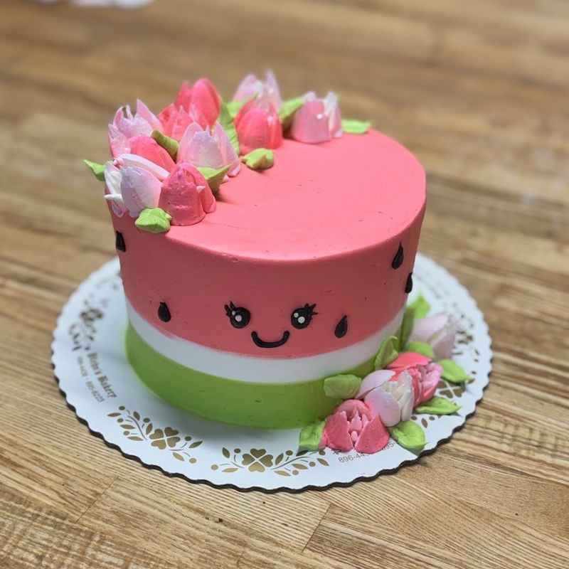 A German Bakery In Kentucky Has Been In The Same Family For Four Generations - Decor Hint Custom Cakes That Tell You This Place Takes Its Craft Seriously