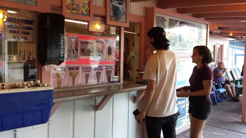 Dolly's Dairy Bar And Gift Shop
