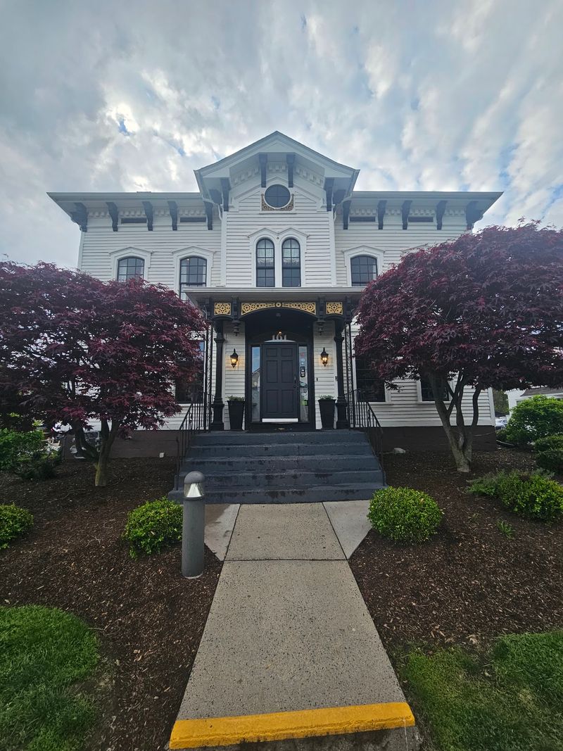 The Charles, Wethersfield
