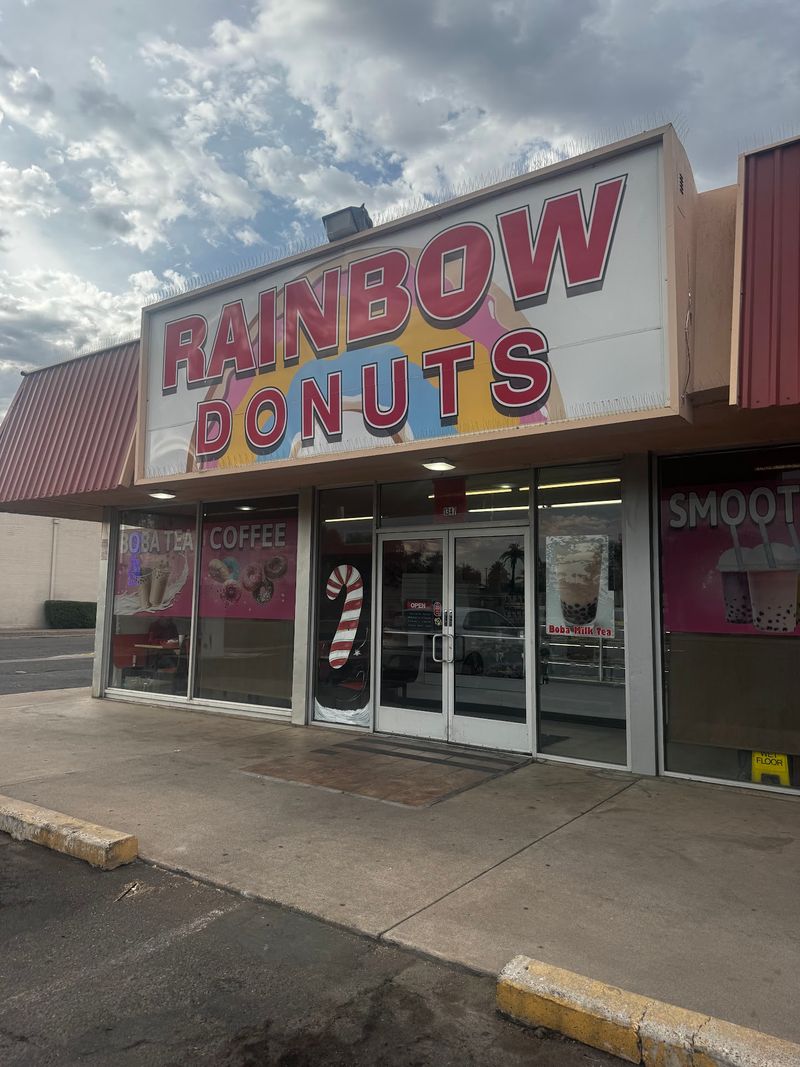 10 Legendary Donut Shops In Arizona That Are Truly Worth The Detour - Decor Hint Rainbow Donuts
