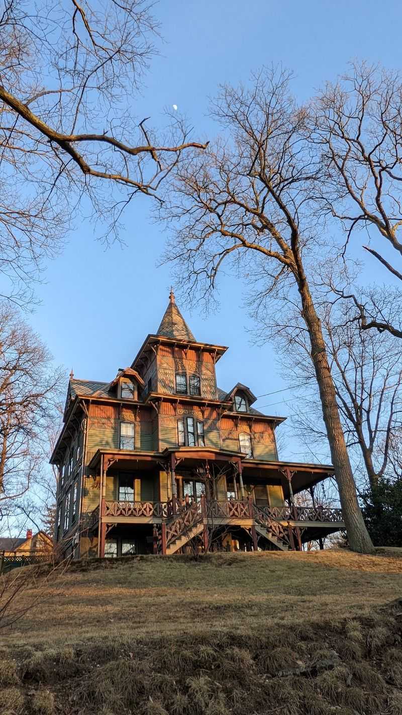This Tiny New York Beach Town Is Slowly Becoming The State's Next Big Thing - Decor Hint Victorian Architecture That Looks Like A Fairy Tale