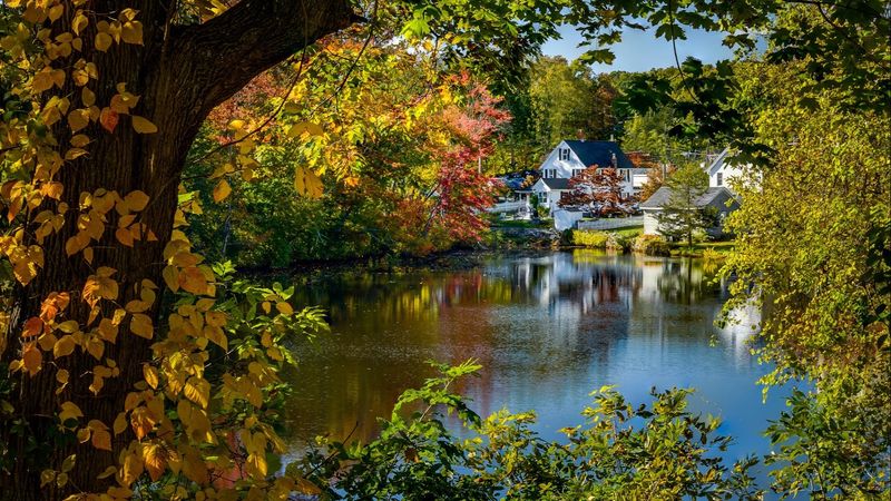 New England Charm Is Everywhere In This Scenic Connecticut Town Filled With Beautiful Trails - Decor Hint Autumn Brings Extra Color To The River Valley