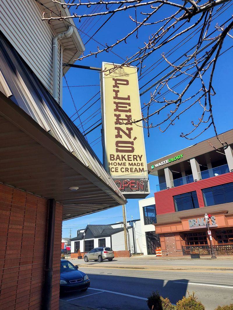 A German Bakery In Kentucky Has Been In The Same Family For Four Generations - Decor Hint Why Louisville Locals Keep Coming Back Decade After Decade