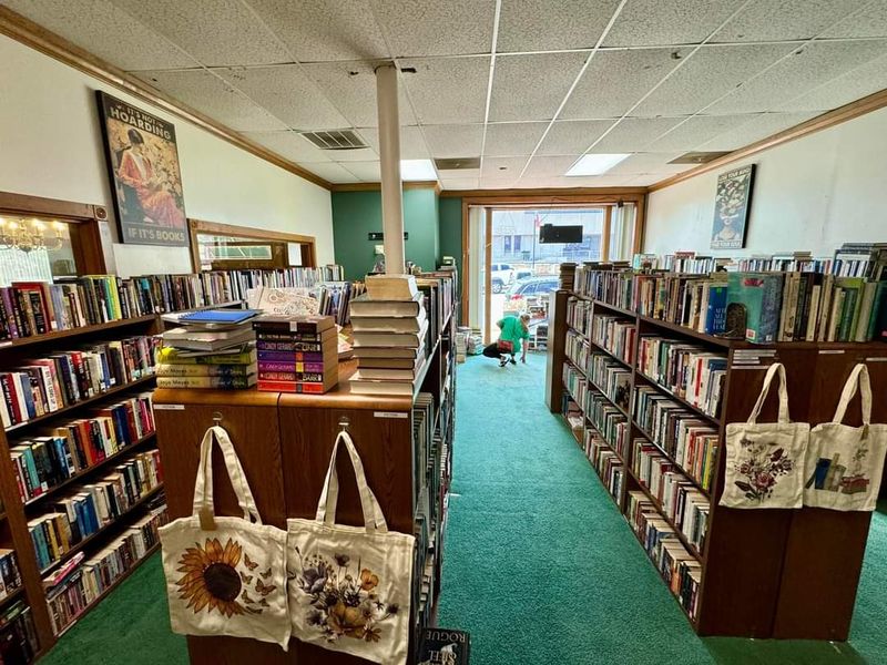 Second Chapter Books, Carthage