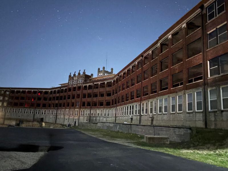 For $22, You Can Join A Real Paranormal Investigation At This Abandoned Kentucky Hospital - Decor Hint What Twenty-Two Dollars Buys You On A Friday Night