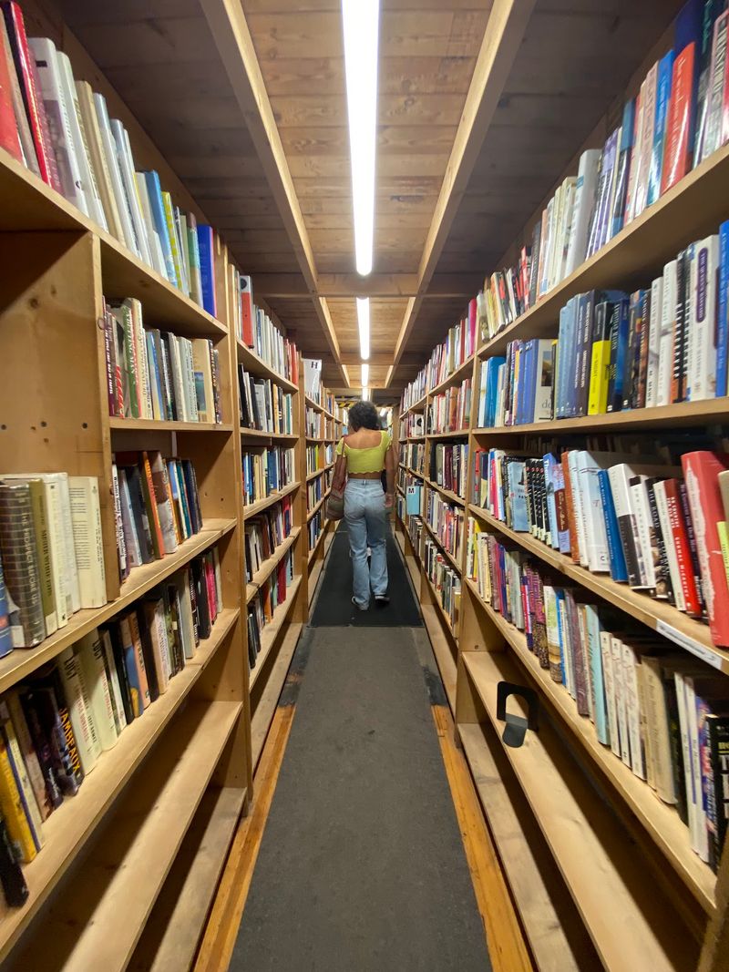 This Enormous Bookstore In Illinois Is Worth Spending Hours Exploring - Decor Hint The Joy Of The Hunt Is Very Real Here