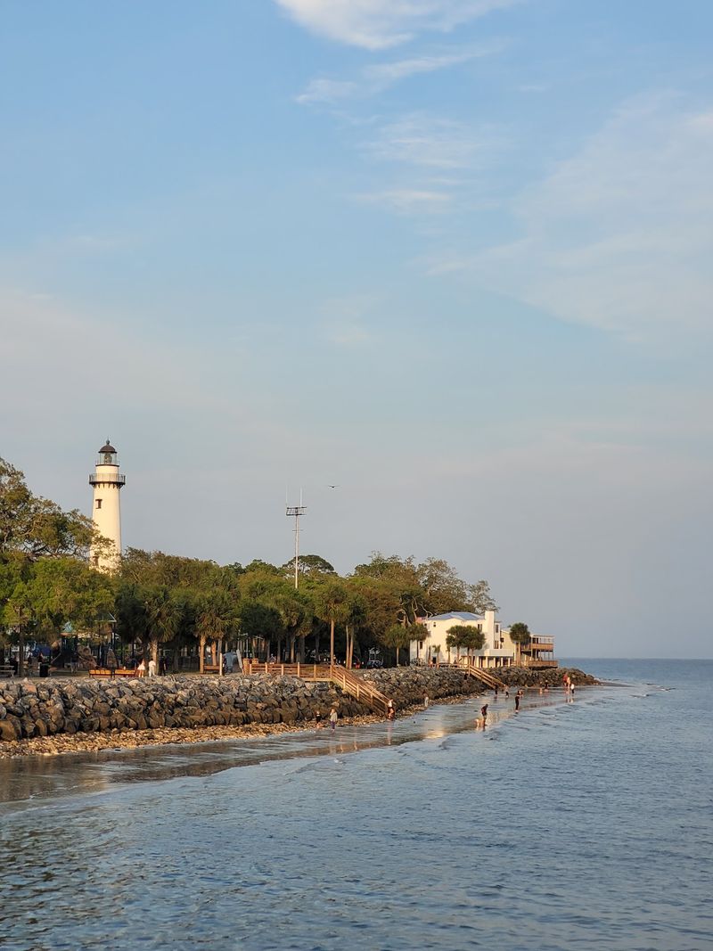 Timing Your Visit For Peak Blue Water
