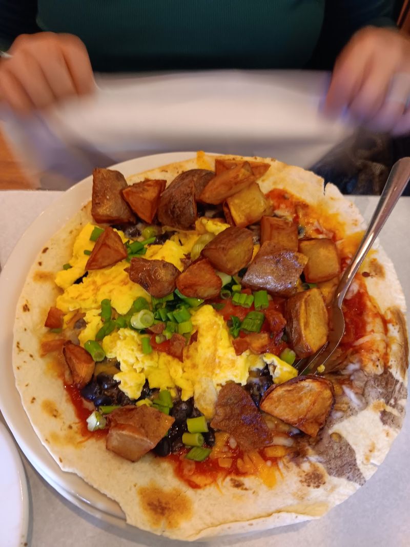 These 9 North Carolina Breakfast Joints Where The Portions Are Almost Too Big To Finish - Decor Hint Elmo's Diner, Durham