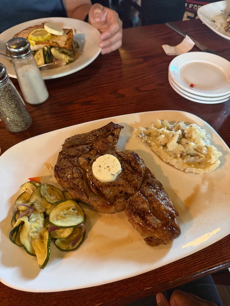 Black Cow Fat Pig | Pub And Steak, Norfolk