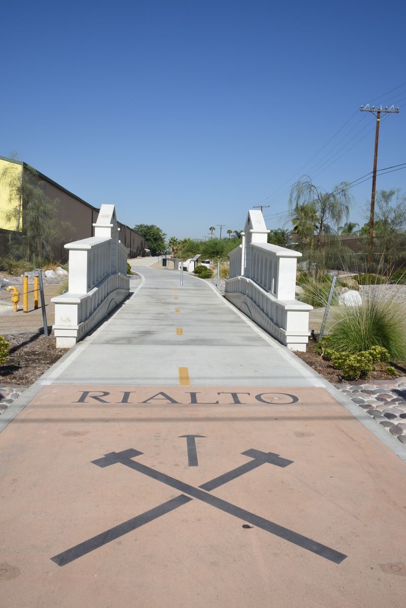 This 18-Mile Southern California Bike Trail Follows The Ghost Of An Old Electric Railway - Decor Hint Claremont To Rialto Marks The Full Journey