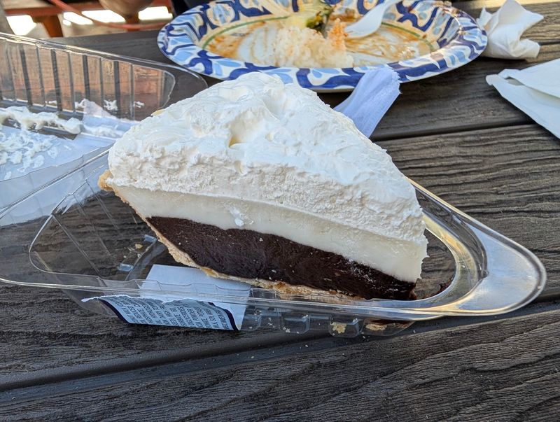 This Tiny Bakery In Hawaii Is Famous For Its World-Known Cream Pies - Decor Hint Pineapple And Tropical Flavors Done Right