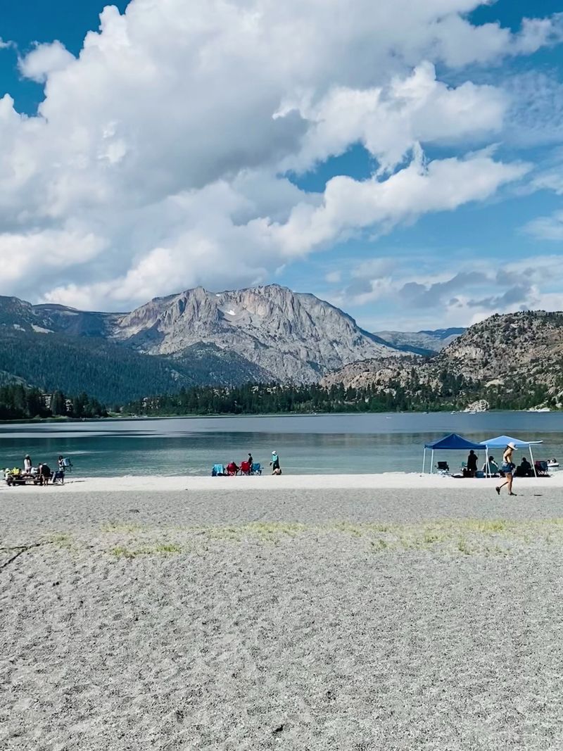 This Stunning California Lake Town Might Be The Most Beautiful In The Eastern Sierra - Decor Hint Yes, There Is Actually A Sandy Beach Up Here