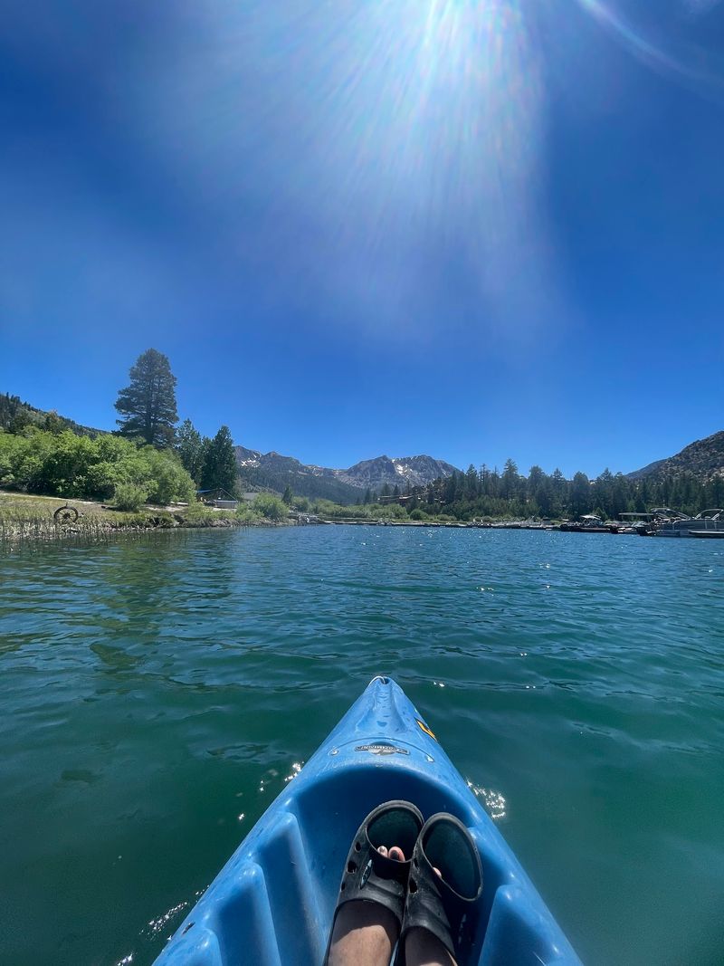 This Stunning California Lake Town Might Be The Most Beautiful In The Eastern Sierra - Decor Hint The Water Is Made For More Than Looking At