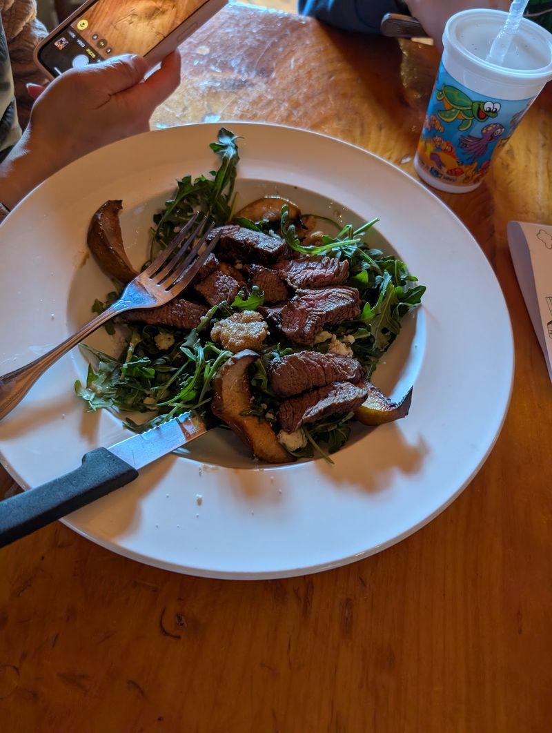 Ellacoya Barn & Grille, Gilford