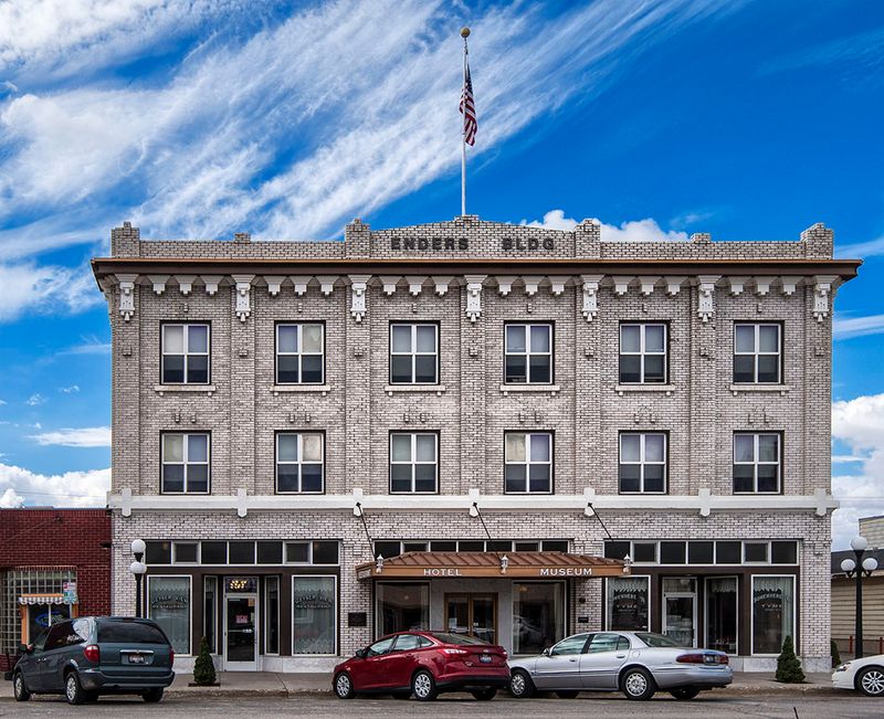 Retro Storefronts Give Downtown A Fun Road-Trip Feel