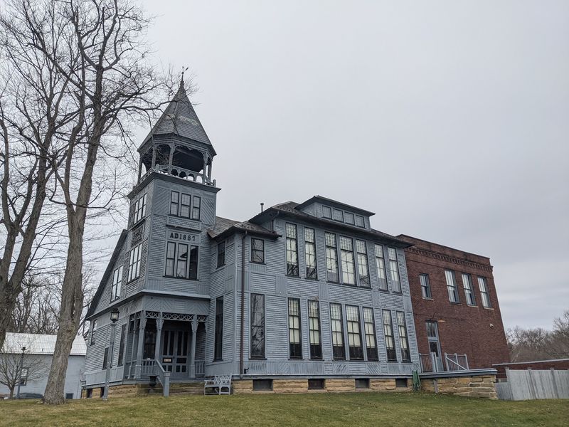 These 9 Ohio Towns Are Watching Residents Leave As Property Costs Climb - Decor Hint Peninsula, Summit County