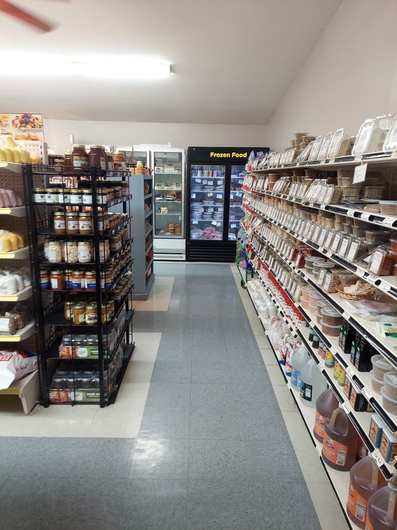 These 9 Tennessee Amish And Mennonite Country Markets Are Worth Driving For Homemade Bread And More - Decor Hint Yoder's Homestead Market, Summertown