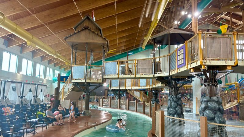 Connecticut's Largest Hotel Waterpark Has Thrilling Slides, A Lazy River, And A Huge Wave Pool - Decor Hint The Lazy River Is Made For Slowing Down