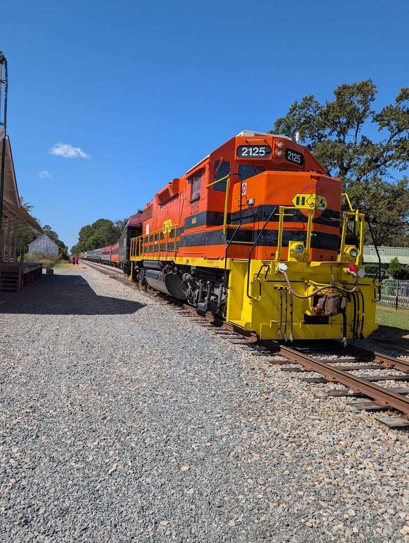 This 35-Mile Georgia Railroad Adventure Rolls Straight Through Jimmy Carter Country - Decor Hint Georgia's Only Rolling State Park