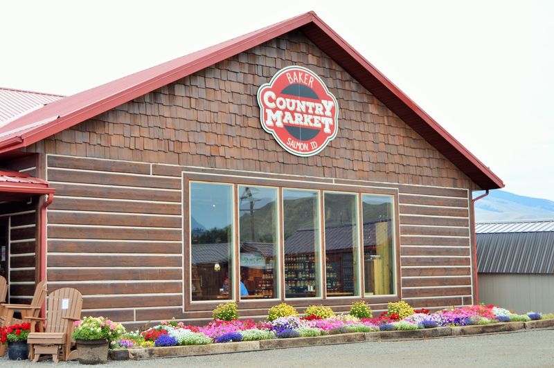 An Amish Family's Western Chapter