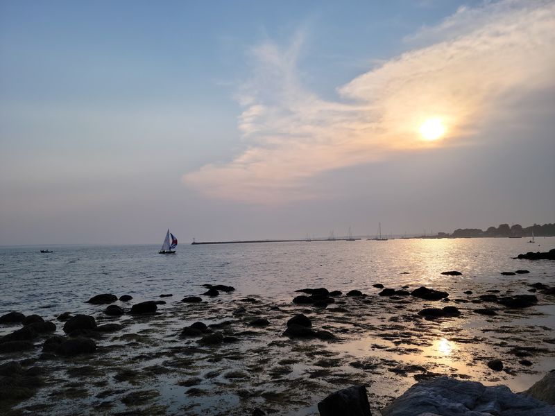 This Connecticut Beach Is One Of The State's Most Underrated Coastal Gems, And Locals Like Keeping It Quiet - Decor Hint Hidden Shoreline Beauty Along A Historic Waterfront