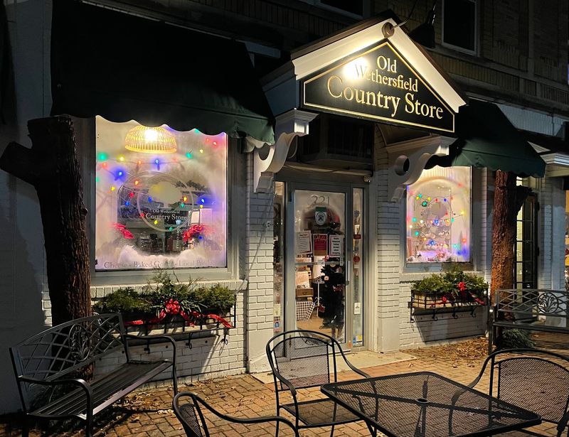 This Connecticut Store Still Has Penny Candy And Plenty Of Old-Fashioned Nostalgia - Decor Hint Old-Fashioned Country Store Charm By The Shelf