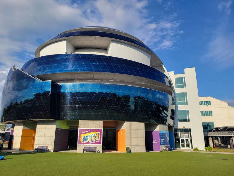This Florida Science Museum Features America's Second-Largest Planetarium And A Moon Colony Simulator - Decor Hint The Big Dome That Swallows Your Whole View